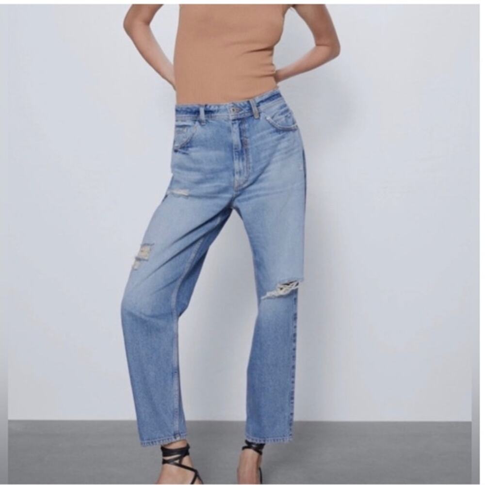ZARA High Rise Medium Wash Distressed‎ Ripped Straight Leg Jeans Size 4